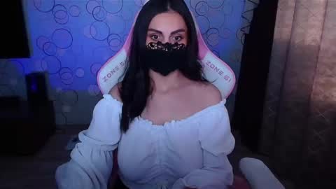   Yasmina   online show from October 17, 6:28 am