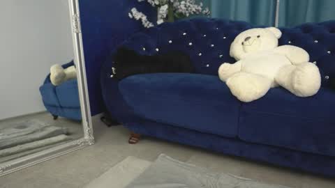 ashley_is_here online show from September 18, 6:06 am