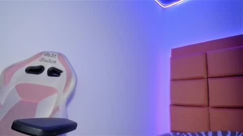 ashley_js online show from January 7, 8:03 pm