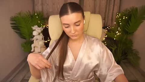 ashleybaee online show from January 5, 5:27 pm