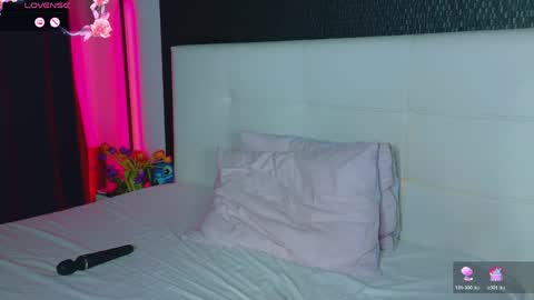 AshleyEtthen online show from March 31, 7:25 pm