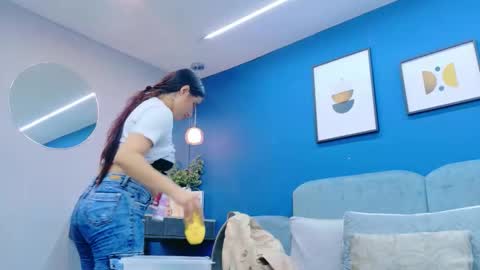 Ashley Evans online show from November 5, 8:22 pm