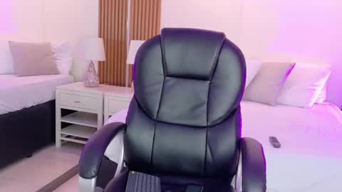 Ashley  online show from November 3, 3:18 am