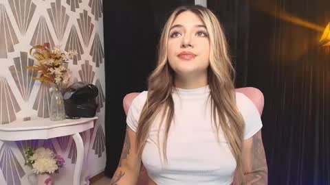 Ashley Lauren online show from February 11, 1:10 am
