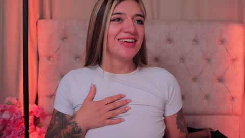 Ashley Lauren online show from February 7, 9:58 am