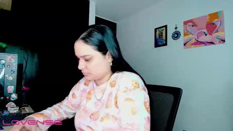 ashliecooperr online show from October 26, 5:52 am