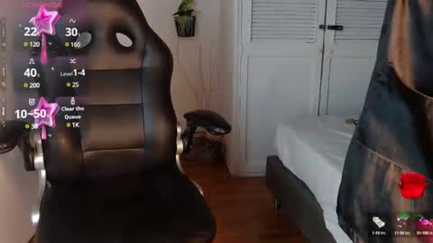Snapshot of ashly_collin9 chatting on February 28, 6:20 pm ashly online show from February 28, 6:20 pm