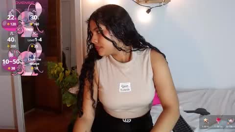 Snapshot of ashly_collin9 chatting on February 5, 8:25 pm ashly online show from February 5, 8:25 pm