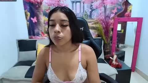 ashly online show from November 3, 6:09 pm