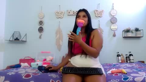 ashly online show from October 18, 2:05 am