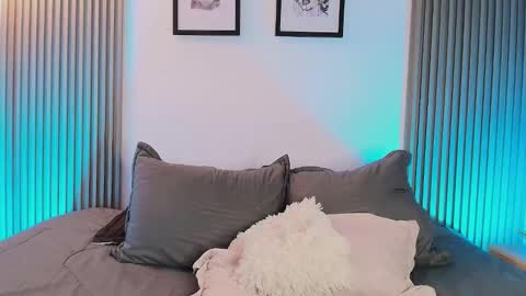    online show from March 3, 2:07 am