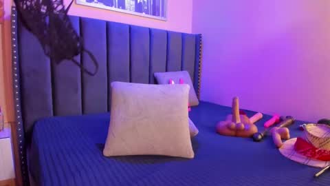 ashlye_miller_ online show from October 5, 5:27 am