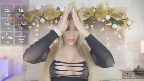 Snapshot of ashlye_stone chatting on December 5, 2:04 am Paula Baleta online show from December 5, 2:04 am
