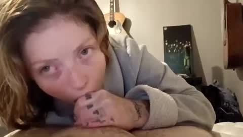 ashlynn5716 online show from September 20, 7:44 am