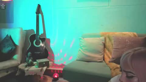 Ash  online show from September 29, 9:14 pm