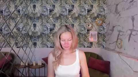 Snapshot of asia_rain_ chatting on September 11, 1:23 pm Asia online show from September 11, 1:23 pm