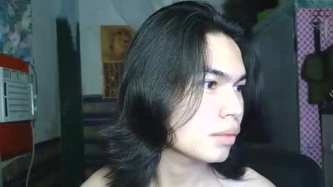 asian_babyboi online show from April 18, 7:58 pm