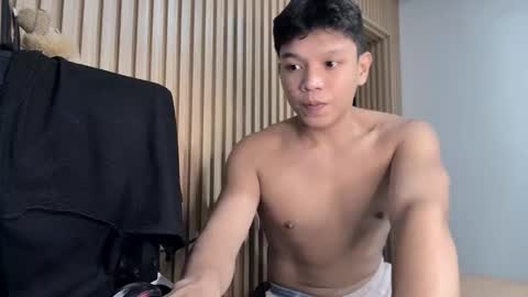asian_calid22xx online show from March 7, 6:41 pm