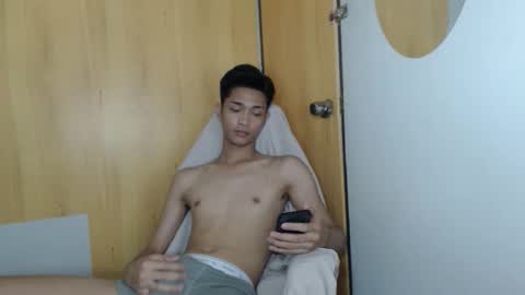 Snapshot of asian_keithtwink69 chatting on September 17, 5:38 pm Keith online show from September 17, 5:38 pm