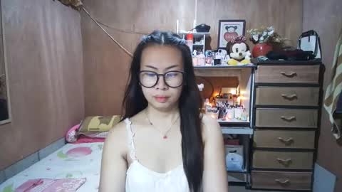 Snapshot of asian_llory chatting on September 9, 11:49 pm asian_llory online show from September 9, 11:49 pm