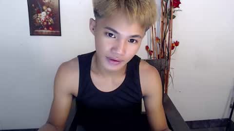 asian_lover05 online show from September 23, 11:04 am