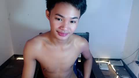 asian_lover05 online show from March 10, 5:39 pm