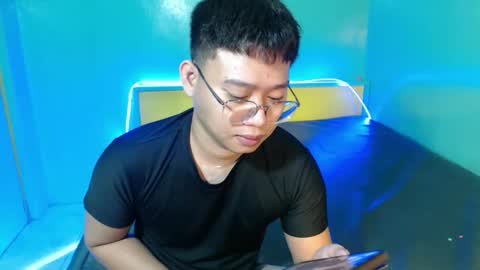 asian_walker online show from May 7, 11:17 am