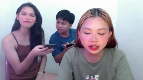   online show from February 11, 8:05 am