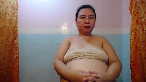Snapshot of asianpinaychub chatting on January 2, 11:20 am asianpinaychub online show from January 2, 11:20 am