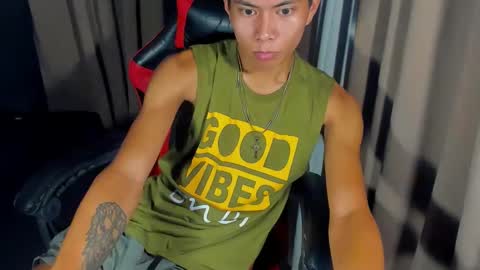 Snapshot of asianplayboyx chatting on January 30, 5:17 pm mark online show from January 30, 5:17 pm