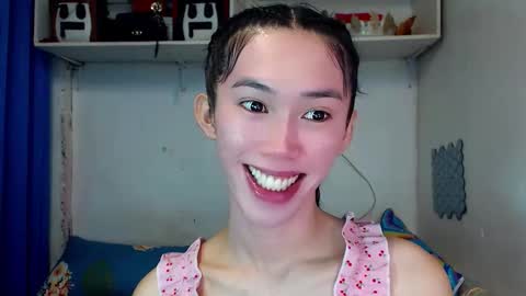 J A D E online show from March 1, 8:29 am