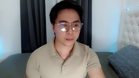 Roy online show from February 3, 1:48 pm