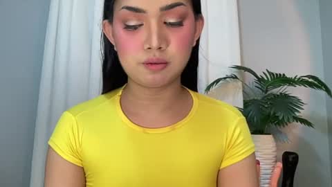 Lily online show from July 23, 11:52 am