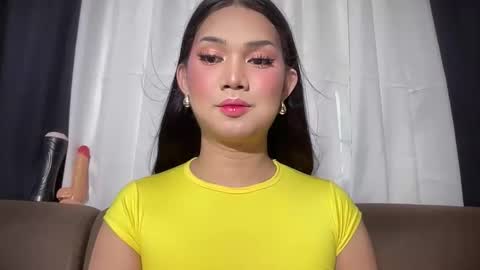 Lily online show from June 6, 10:48 pm