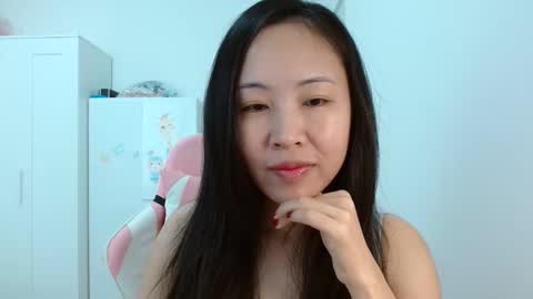 Snapshot of asiantabbyx chatting on October 1, 3:05 am Tabby online show from October 1, 3:05 am