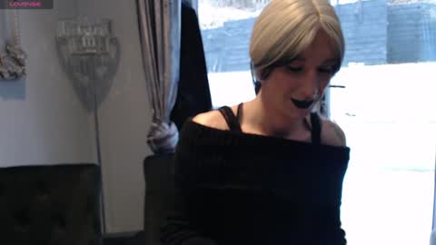 asluttyrose online show from January 13, 9:52 am
