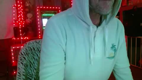 SIR WILLIAM online show from December 9, 9:28 am