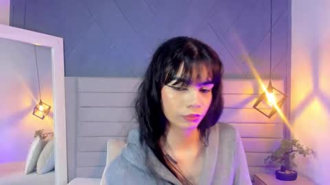 instagramsoofiaa giraldo online show from October 8, 8:15 pm