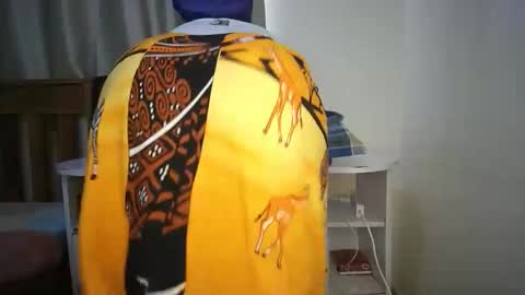 shee online show from March 28, 10:38 am