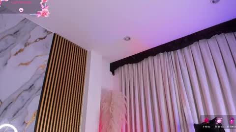 astablack_ online show from October 30, 10:43 pm