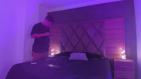 astablack_ online show from September 21, 4:27 am