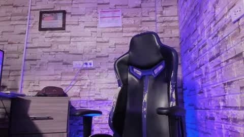 Derek online show from October 17, 12:36 am