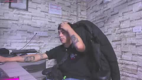 Derek online show from July 3, 6:40 am