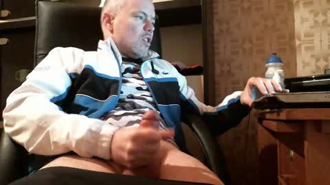 Snapshot of asterion51 chatting on October 9, 5:40 pm asterion51 online show from October 9, 5:40 pm