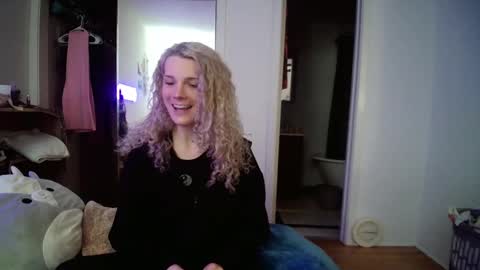 AstoriaLove online show from March 5, 1:10 am
