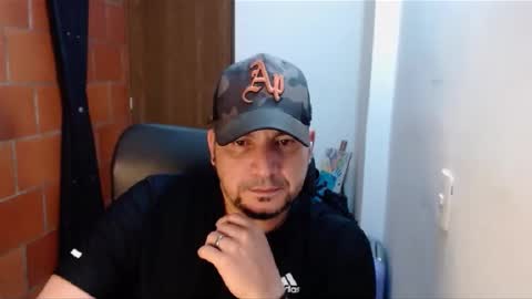 Nick Astton online show from February 19, 3:39 am