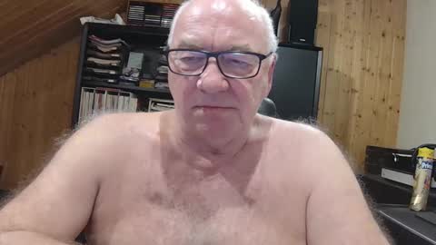 asusandy online show from February 23, 9:39 pm