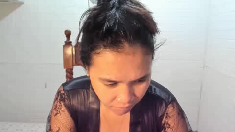 Snapshot of asuzaka27 chatting on December 19, 10:13 am asuzaka27 online show from December 19, 10:13 am