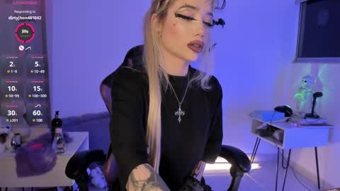 ATARAXIA  Independent Model online show from March 5, 4:45 am