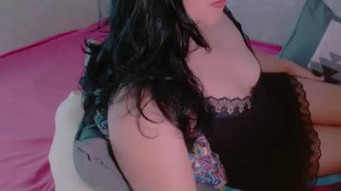 Juliana online show from October 3, 6:16 pm